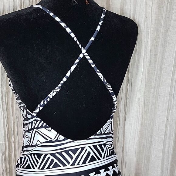 Ekouaer Cage Front Black/White Tribal Print One-piece Swimsuit - Picture 7 of 16